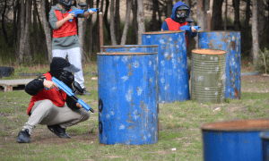 Paintball infantil - Parapeto barriles